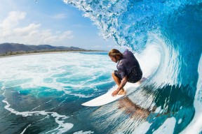 世界青少年锦标赛，法国和加拿大两强争夺冠军，精彩纷呈，世界青年锦标赛纪录